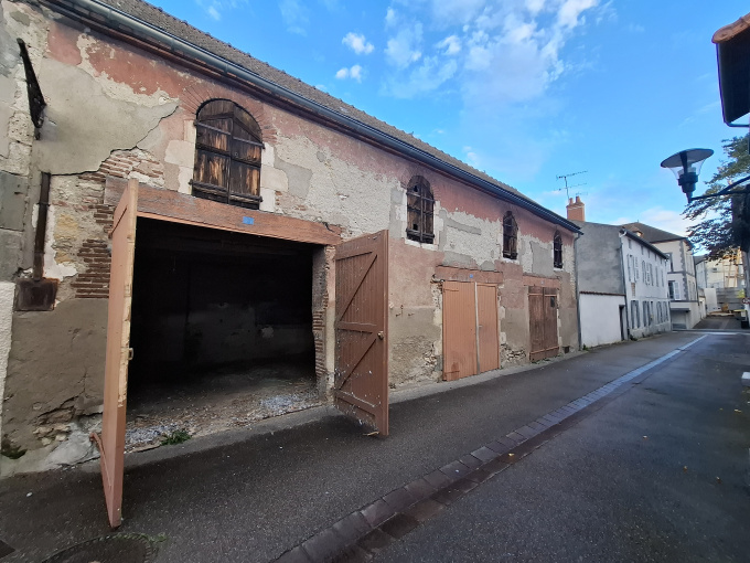 Offres de location Garage Saint-Pourçain-sur-Sioule (03500)