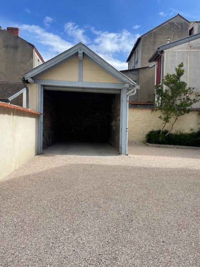 Offres de location Garage Vichy (03200)