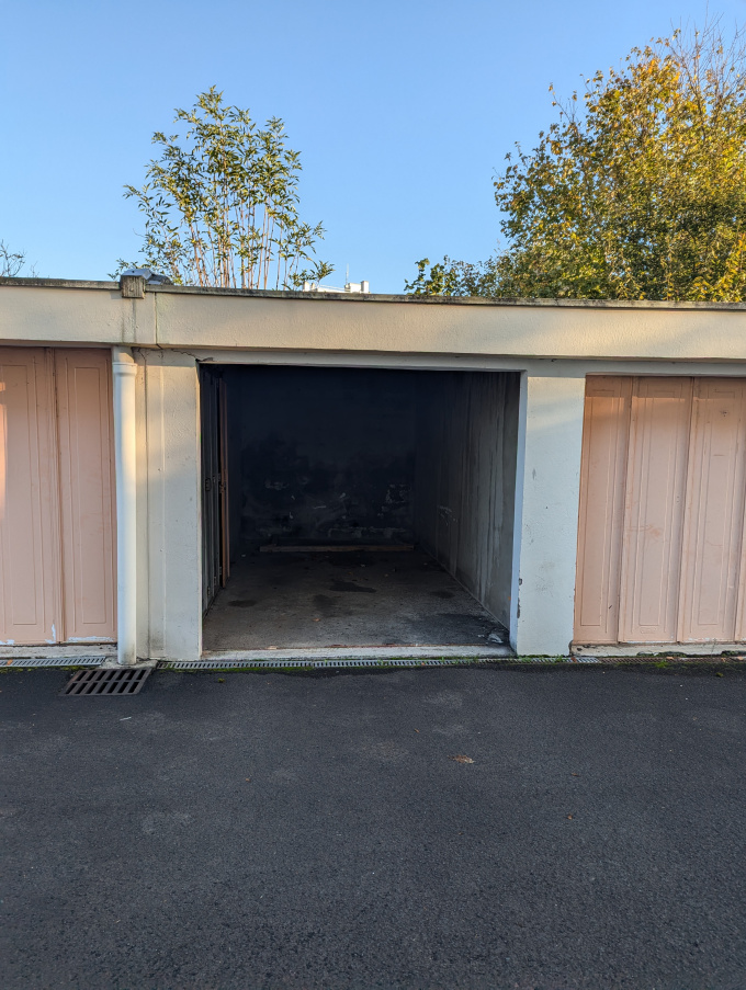 Offres de location Garage Vichy (03200)